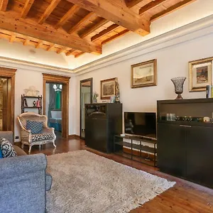Pontevecchio Stylish In Florence